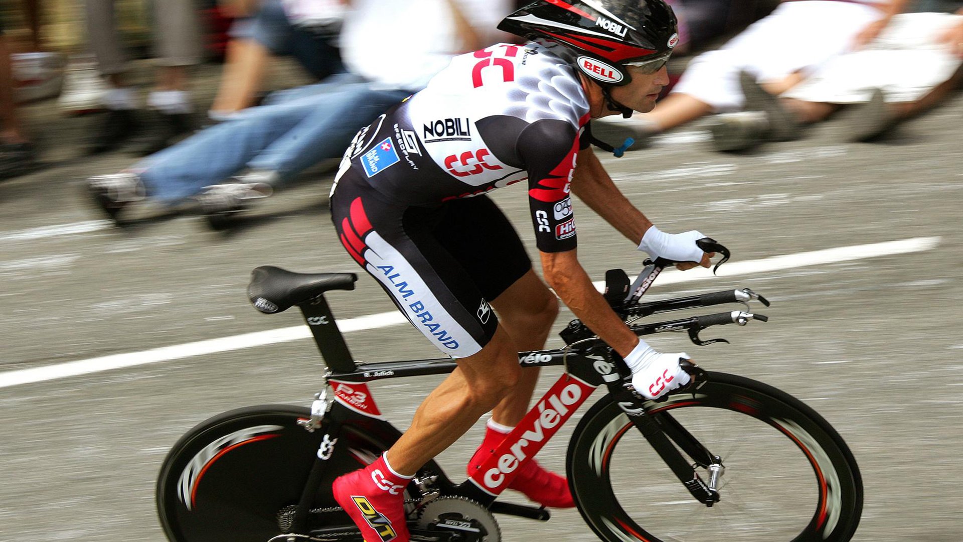 控球球员是否应承担节奏切换的责任主导，球员控制球