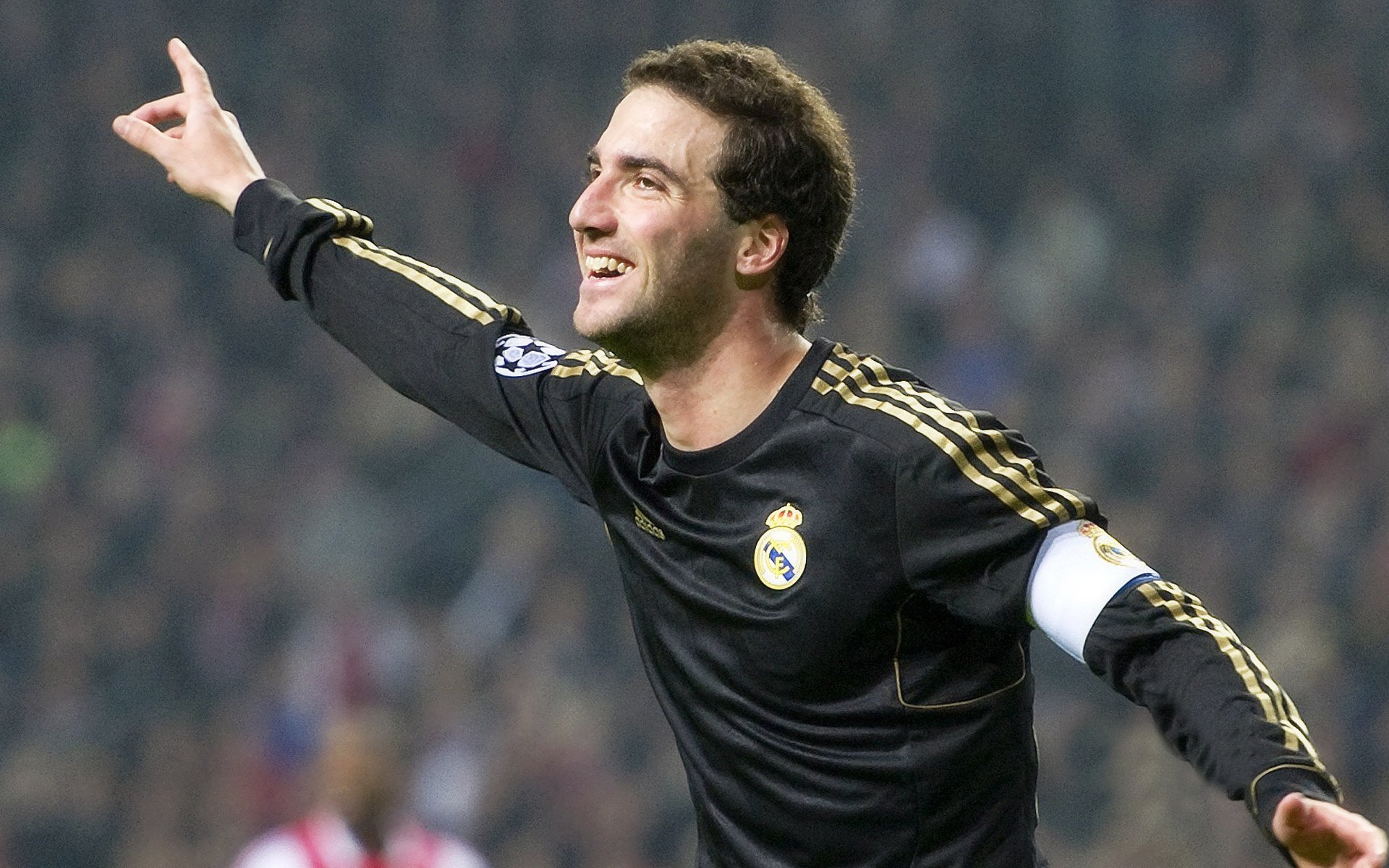 库里接受采访透露家庭重要性，库里接受采访视频